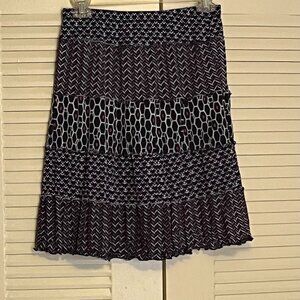 “M Collection” Black/Red/White Designed Skirt w/Lining Size: PS